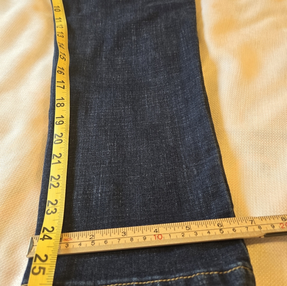LEVI'S Women's Boyfriend Jeans Size 30 - Picture 6 of 7